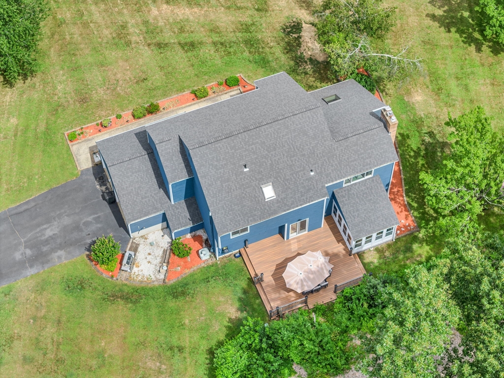 Blackstone, Massachusetts 01504, United States, 4 Bedrooms Bedrooms, ,3 BathroomsBathrooms,Residential,Active,194838