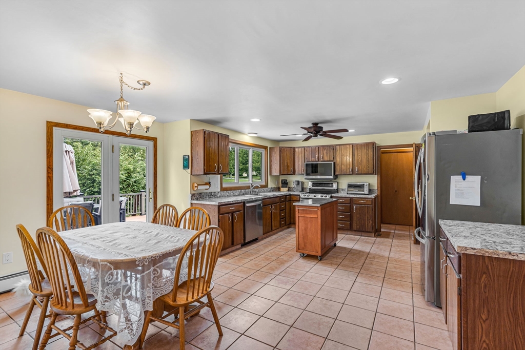 Blackstone, Massachusetts 01504, United States, 4 Bedrooms Bedrooms, ,3 BathroomsBathrooms,Residential,Active,194838