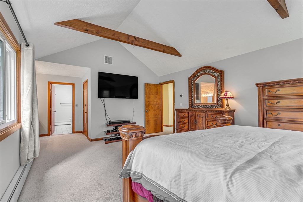 Blackstone, Massachusetts 01504, United States, 4 Bedrooms Bedrooms, ,3 BathroomsBathrooms,Residential,Active,194838