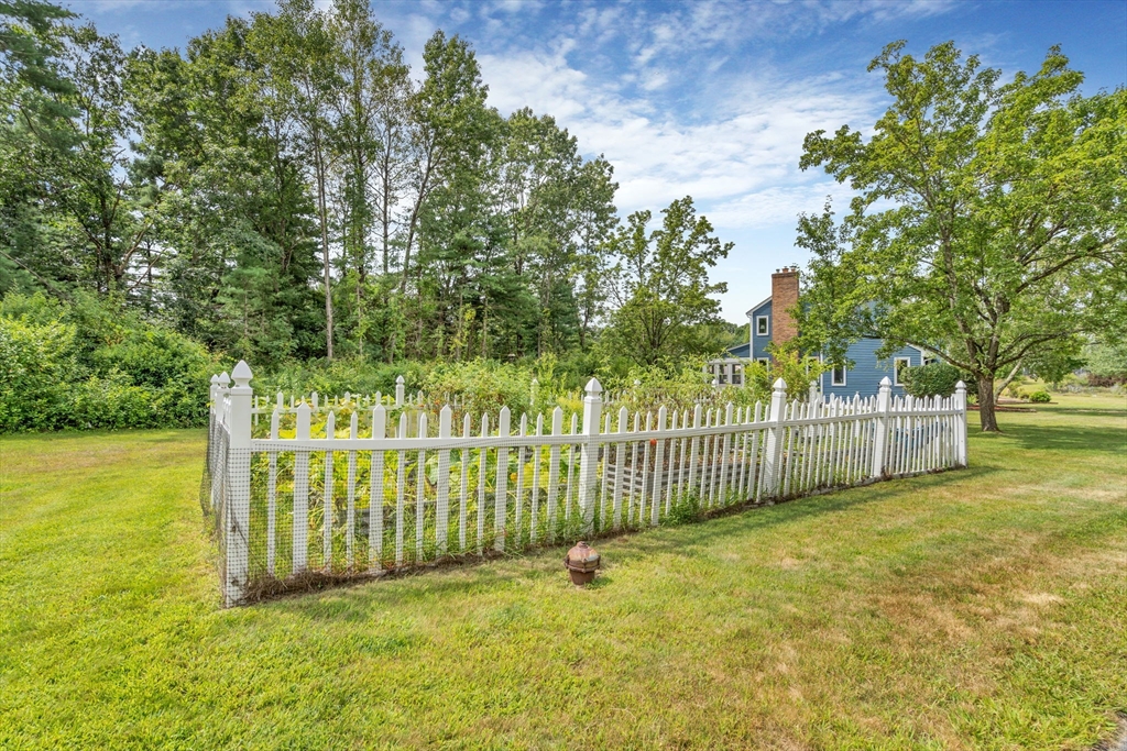 Blackstone, Massachusetts 01504, United States, 4 Bedrooms Bedrooms, ,3 BathroomsBathrooms,Residential,Active,194838