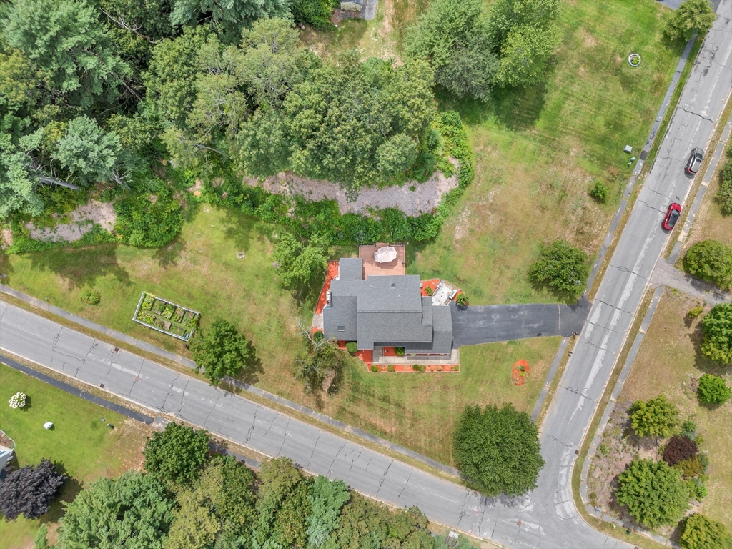 Blackstone, Massachusetts 01504, United States, 4 Bedrooms Bedrooms, ,3 BathroomsBathrooms,Residential,Active,194838