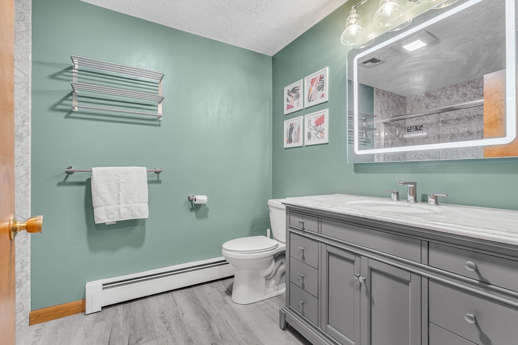 Blackstone, Massachusetts 01504, United States, 4 Bedrooms Bedrooms, ,3 BathroomsBathrooms,Residential,Active,194838