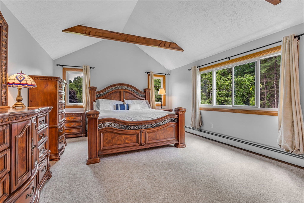 Blackstone, Massachusetts 01504, United States, 4 Bedrooms Bedrooms, ,3 BathroomsBathrooms,Residential,Active,194838