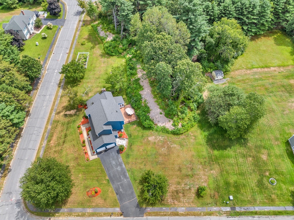 Blackstone, Massachusetts 01504, United States, 4 Bedrooms Bedrooms, ,3 BathroomsBathrooms,Residential,Active,194838