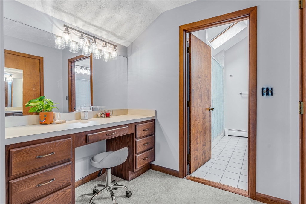 Blackstone, Massachusetts 01504, United States, 4 Bedrooms Bedrooms, ,3 BathroomsBathrooms,Residential,Active,194838