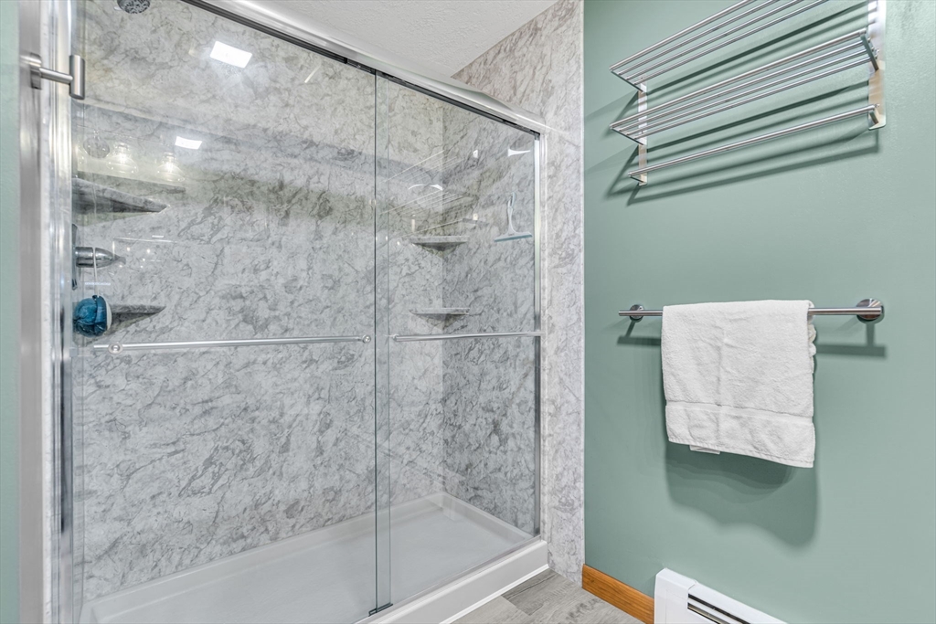 Blackstone, Massachusetts 01504, United States, 4 Bedrooms Bedrooms, ,3 BathroomsBathrooms,Residential,Active,194838