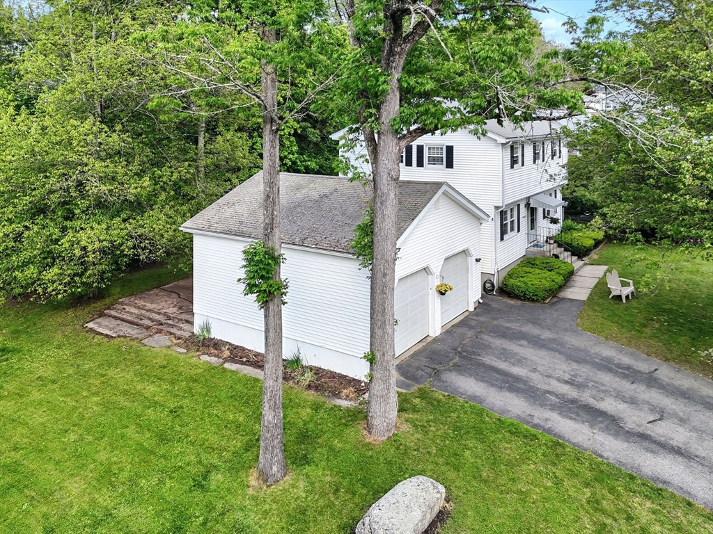 76 Hillside Dr