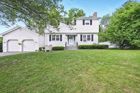 76 Hillside Dr Shrewsbury MA 01545