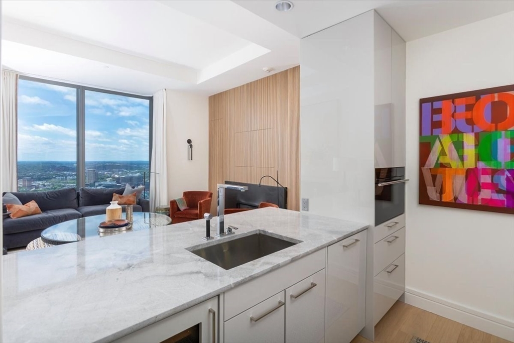 1 Dalton St 4705