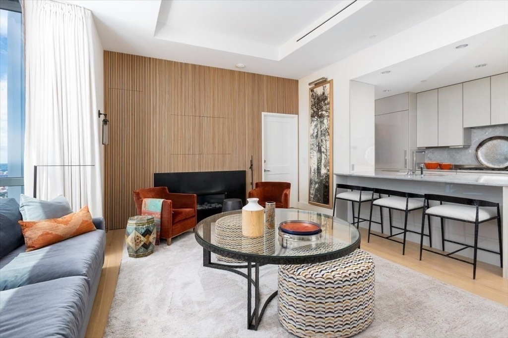 1 Dalton St 4705