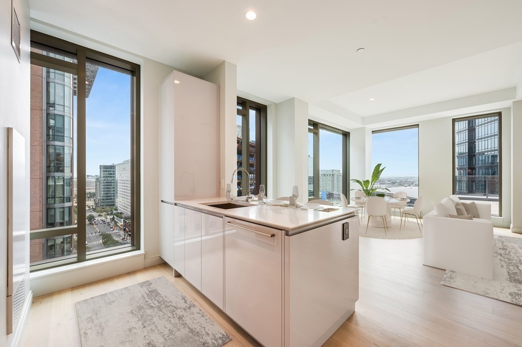 135 Seaport Blvd 1810