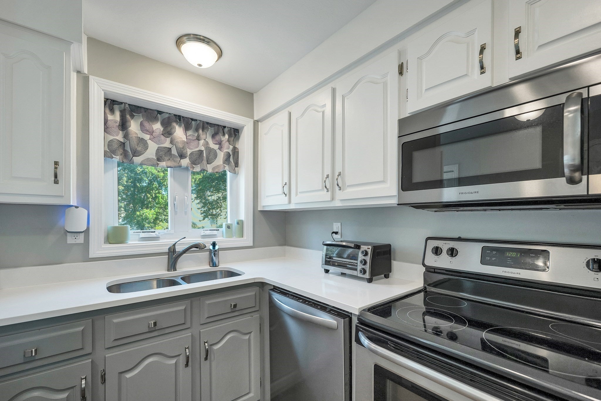 14 Shelburne Road /