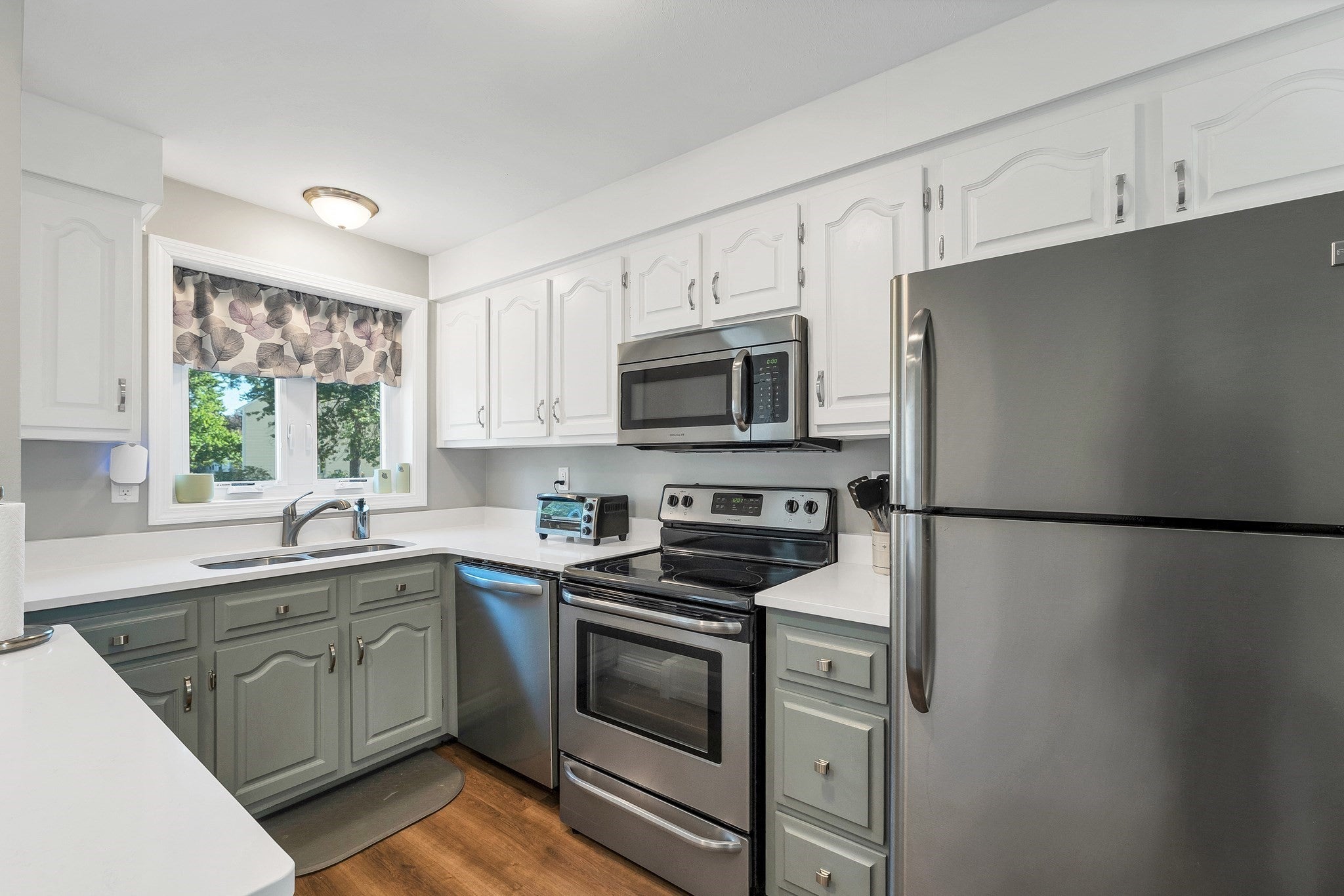 14 Shelburne Road /