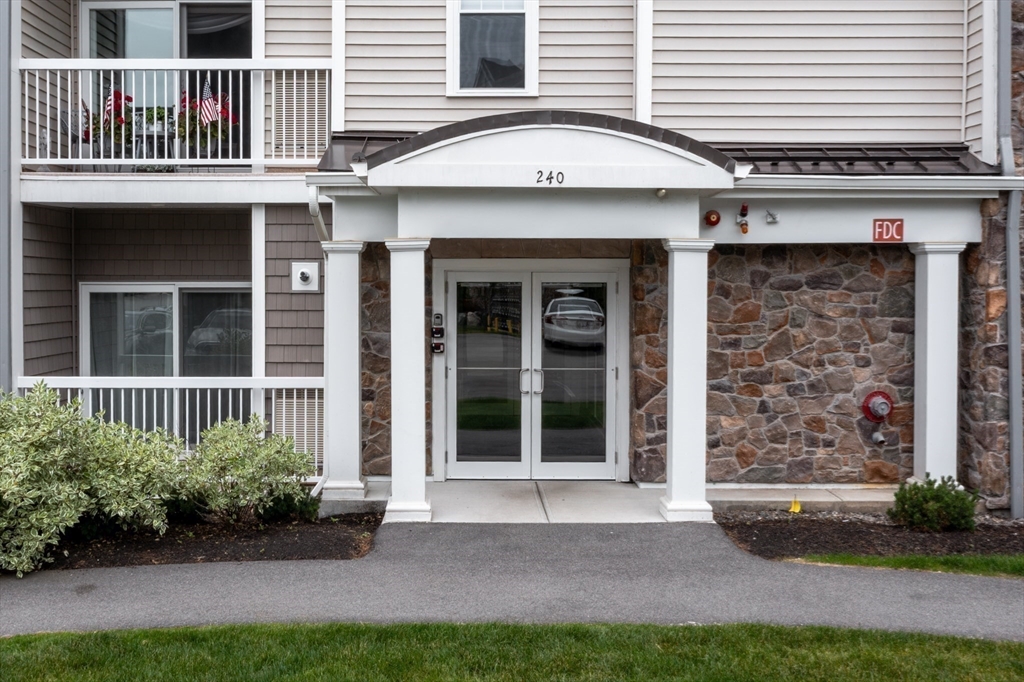 240 Martins Landing 207
