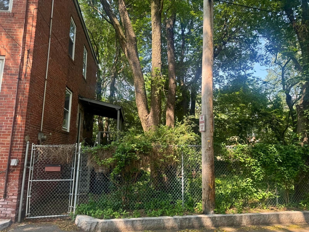 10 Eldridge Pl