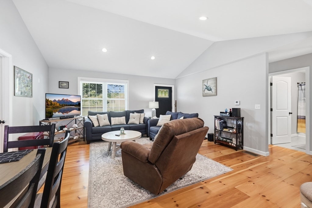 32 Nelson St, Warren, MA Photo #15