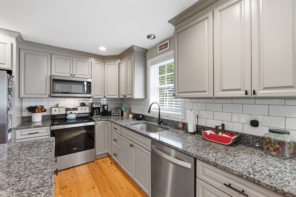 32 Nelson St, Warren, MA Photo #6