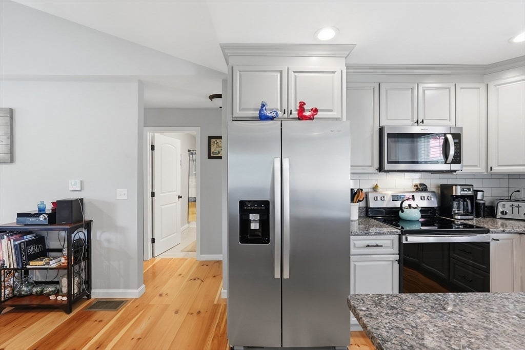 32 Nelson St, Warren, MA Photo #7