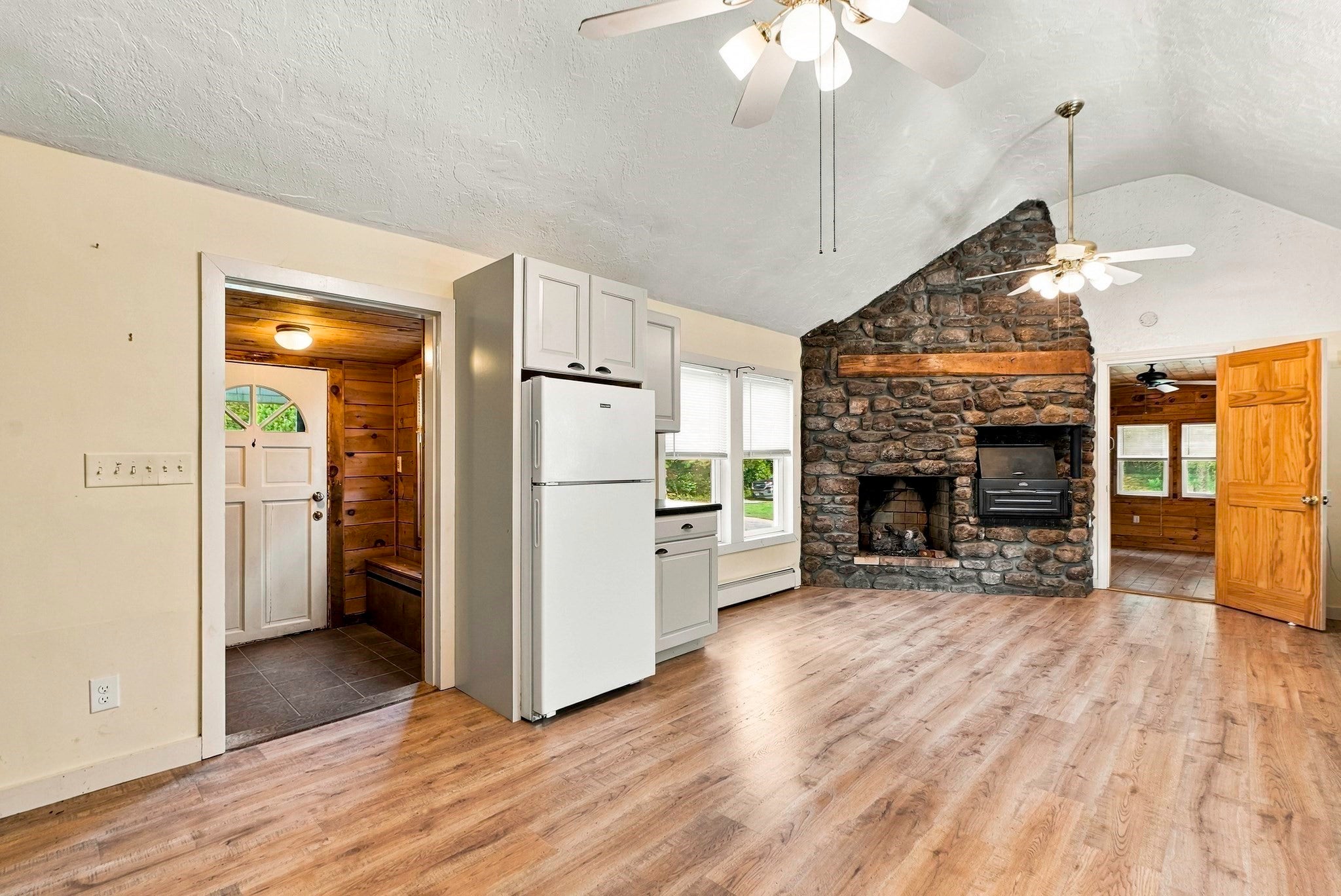 15 North St, Upton, MA Photo #13