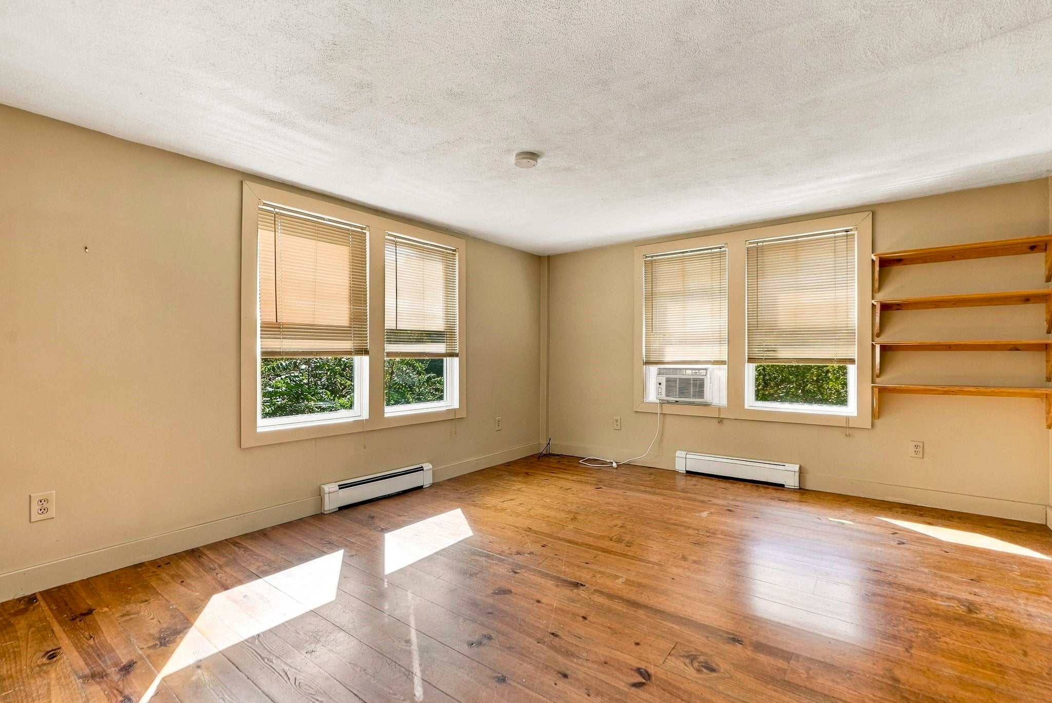 15 North St, Upton, MA Photo #18