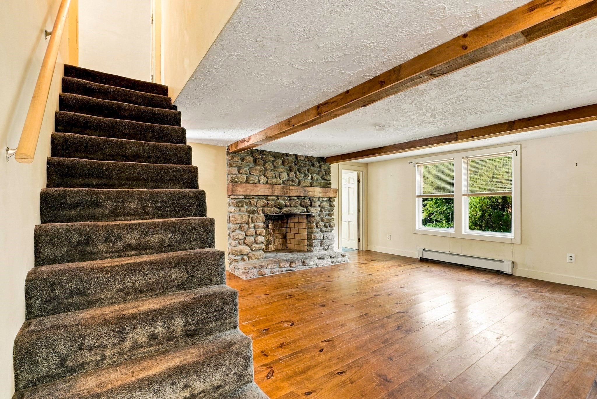 15 North St, Upton, MA Photo #15