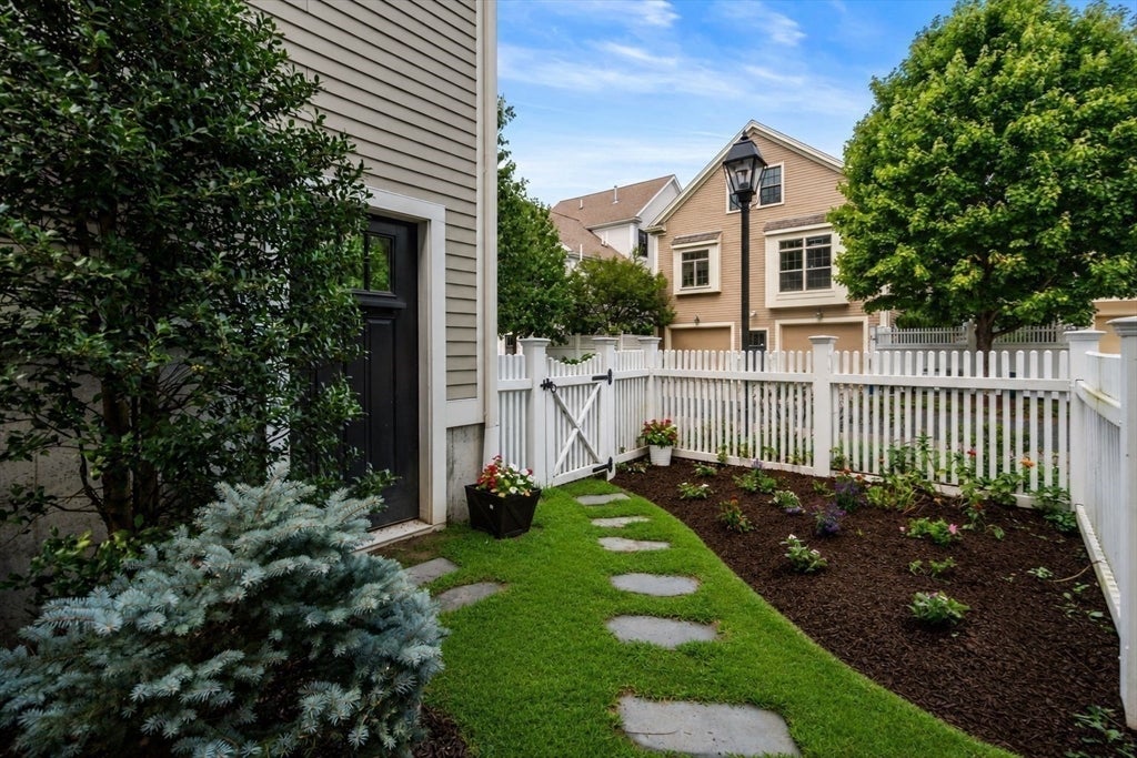 32 Maple Lane #32, Medfield, MA, 32 Maple Lane #32, Medfield, MA Photo #35