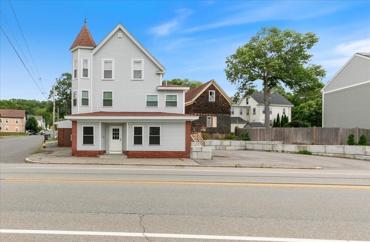Photo of 420 Water St, Haverhill, MA