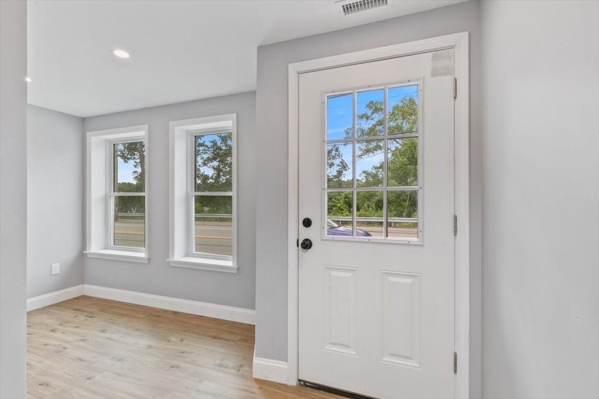 420 Water St #1, Haverhill, MA, 420 Water St #1, Haverhill, MA Photo #4