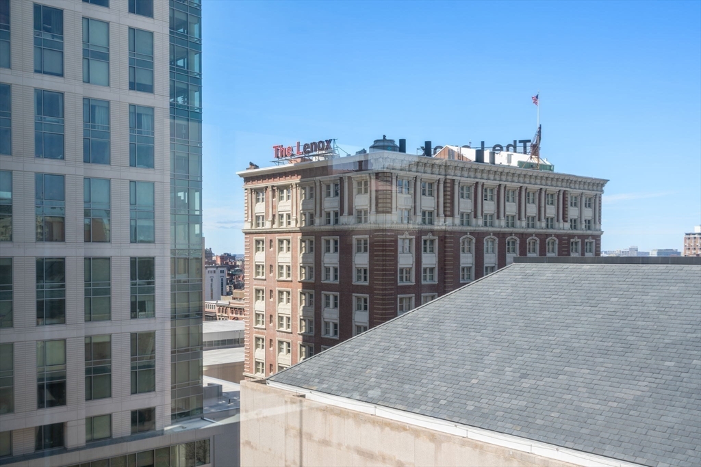 1 Huntington Ave 807
