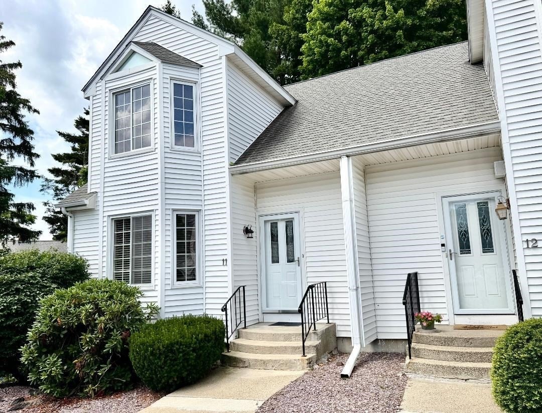 Photo of 27 Church St, Weymouth, MA