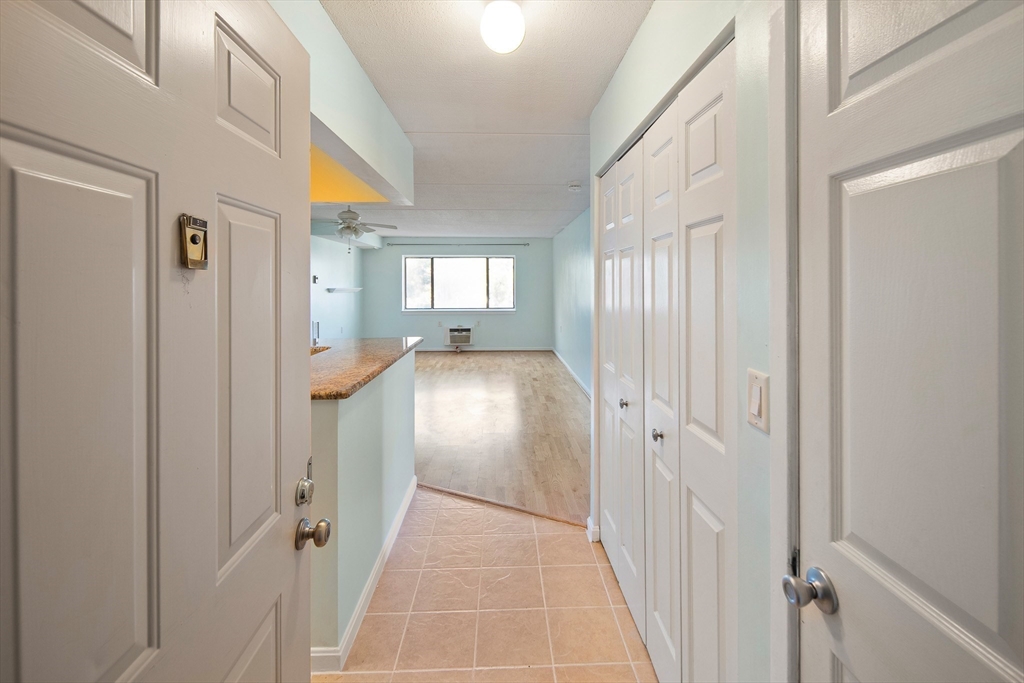 4975 Washington St 311