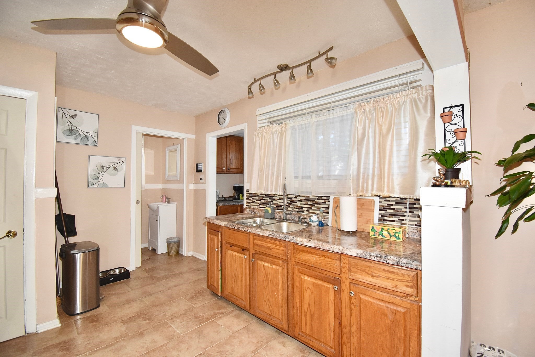 1245 Bay St, Springfield, MA Photo #8