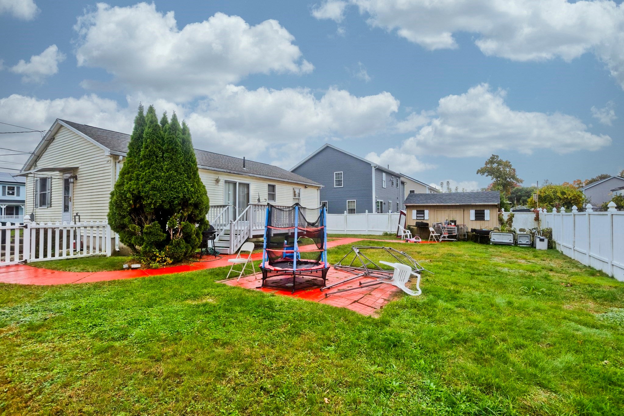 274 Gilbert Ave, Springfield, MA Photo #24