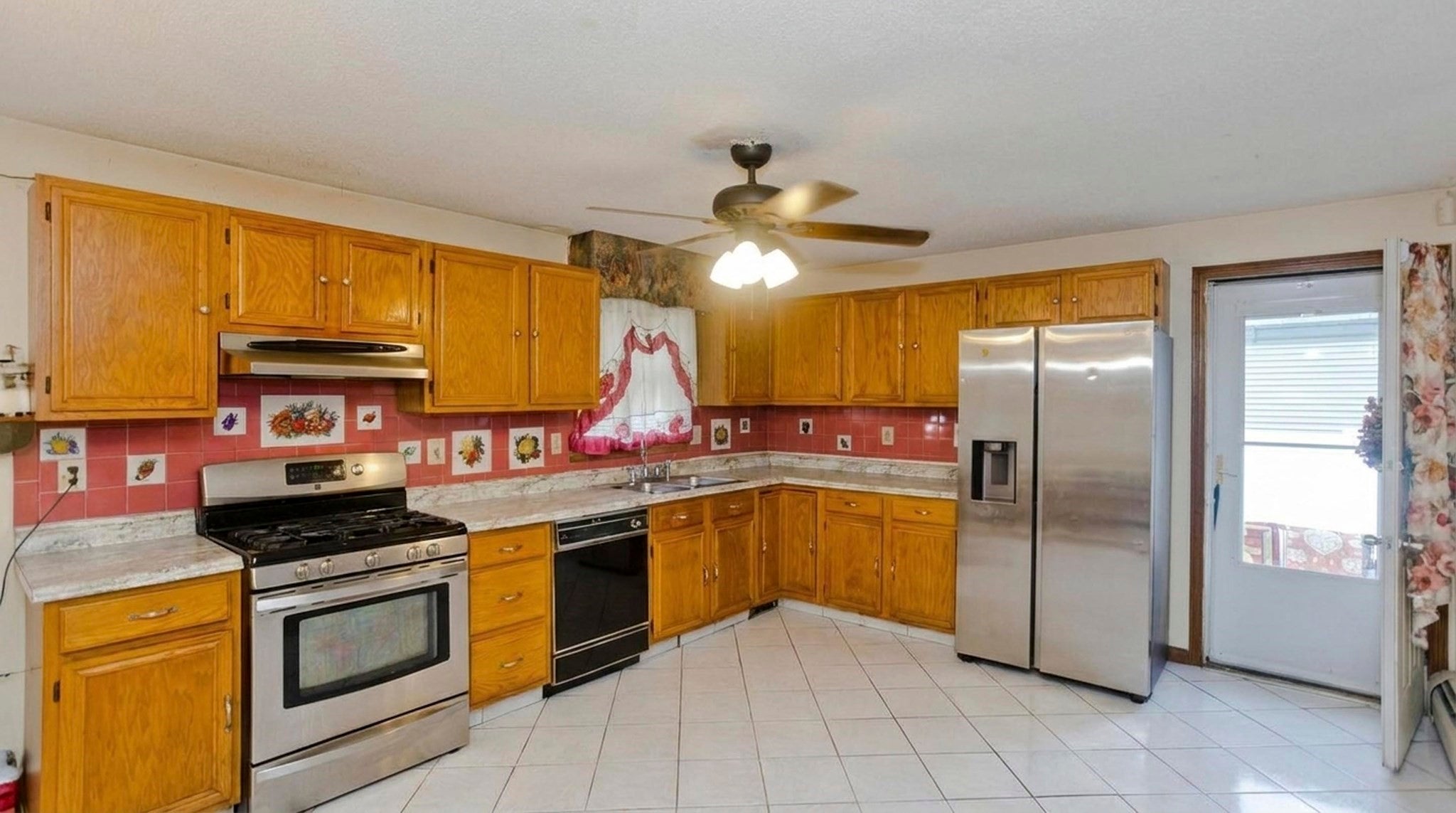 274 Gilbert Ave, Springfield, MA Photo #6
