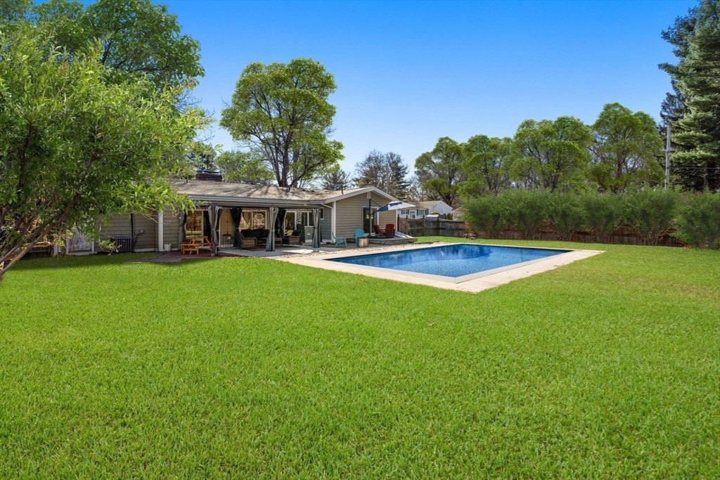 152 Country Club Ln
