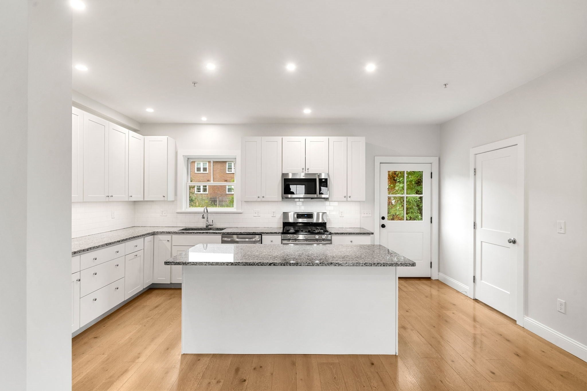 1 Broadway Ave #4, Ipswich, MA, 1 Broadway Ave #4, Ipswich, MA Photo #10