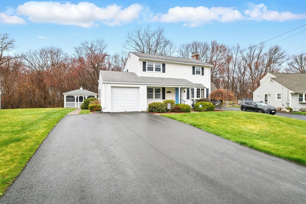 48 Longwood Dr