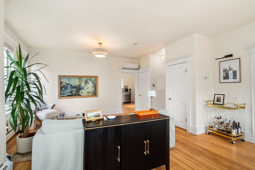 6-8 Bartlett St 3