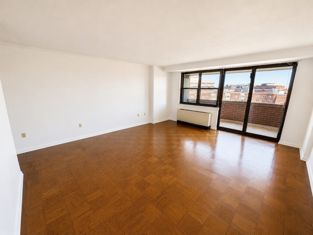 9 Hawthorne Place 12F