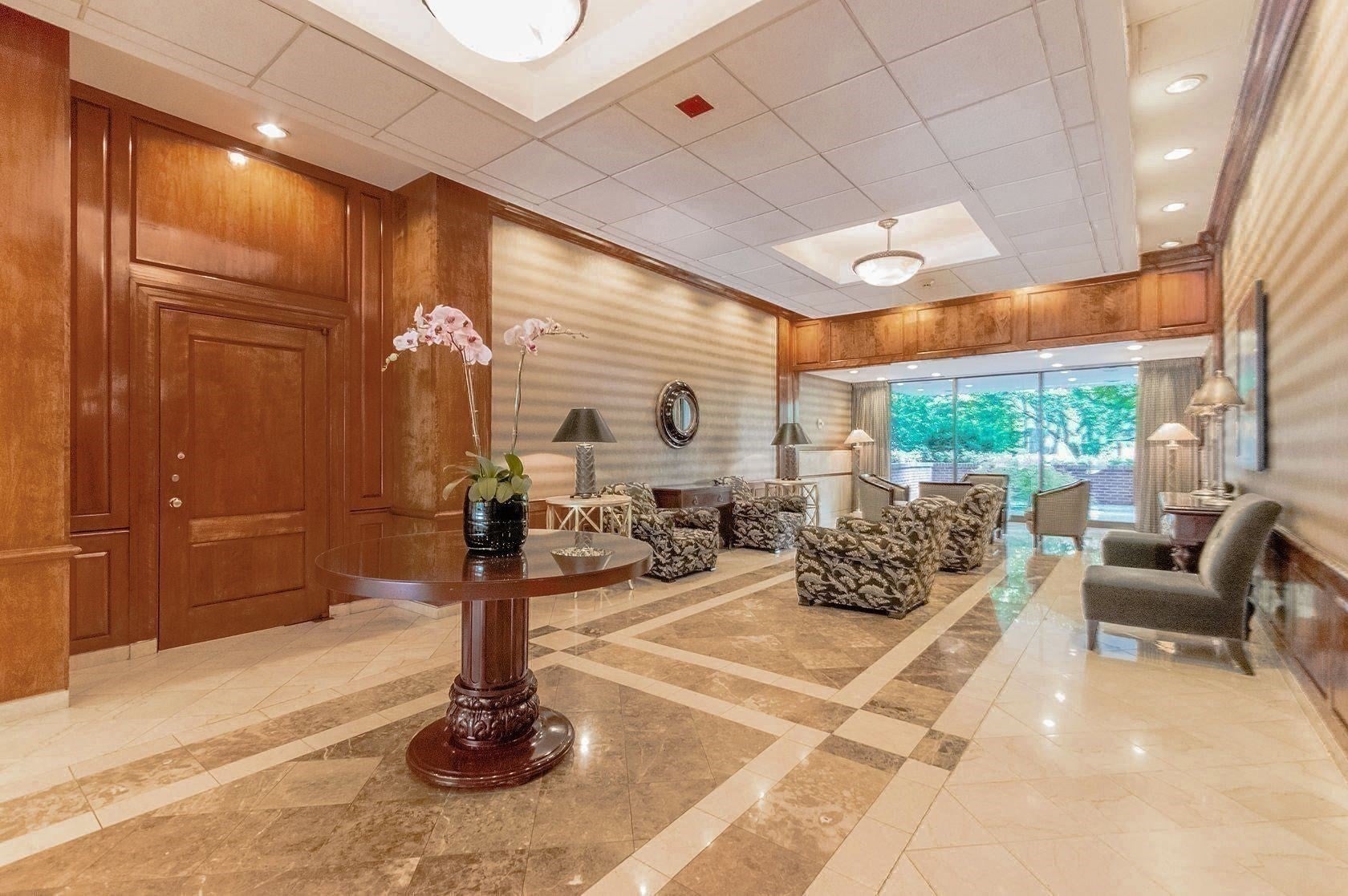 9 Hawthorne Place 12F, Boston MA 02114