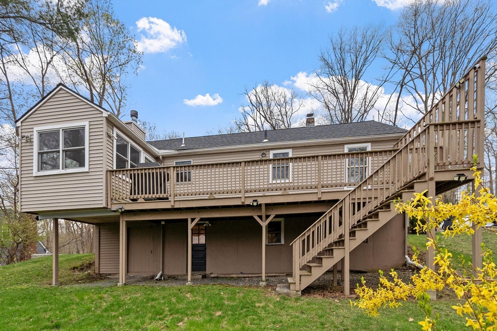 17 Ledgewood Dr.