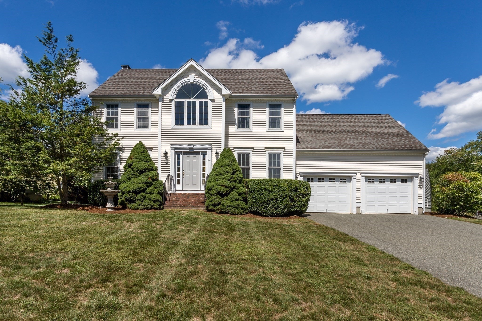 14 Orchard Ln