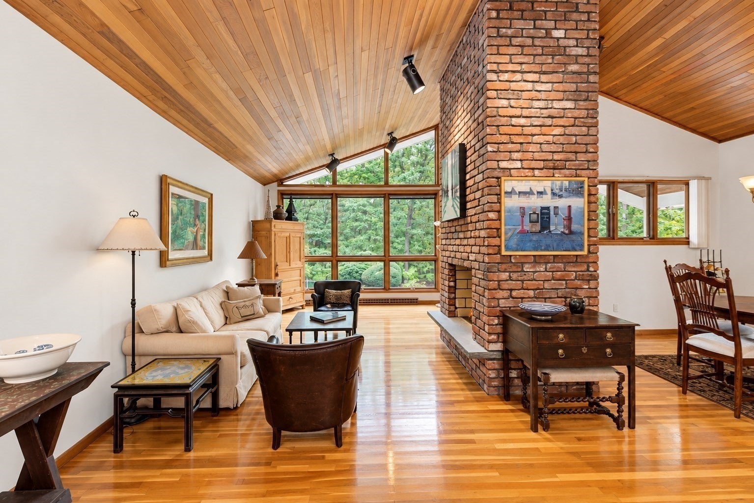 9 West Ridge Dr