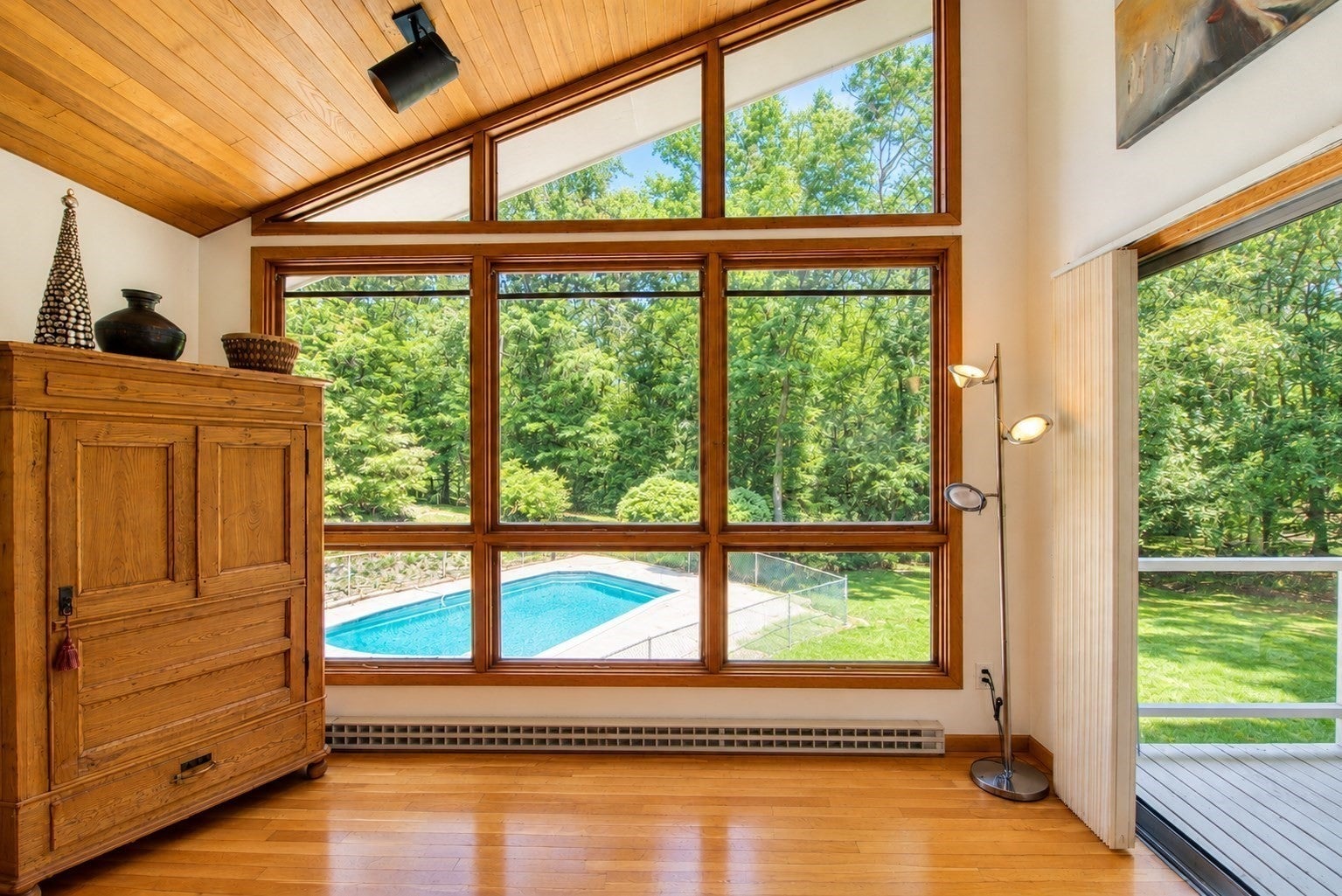 9 West Ridge Dr