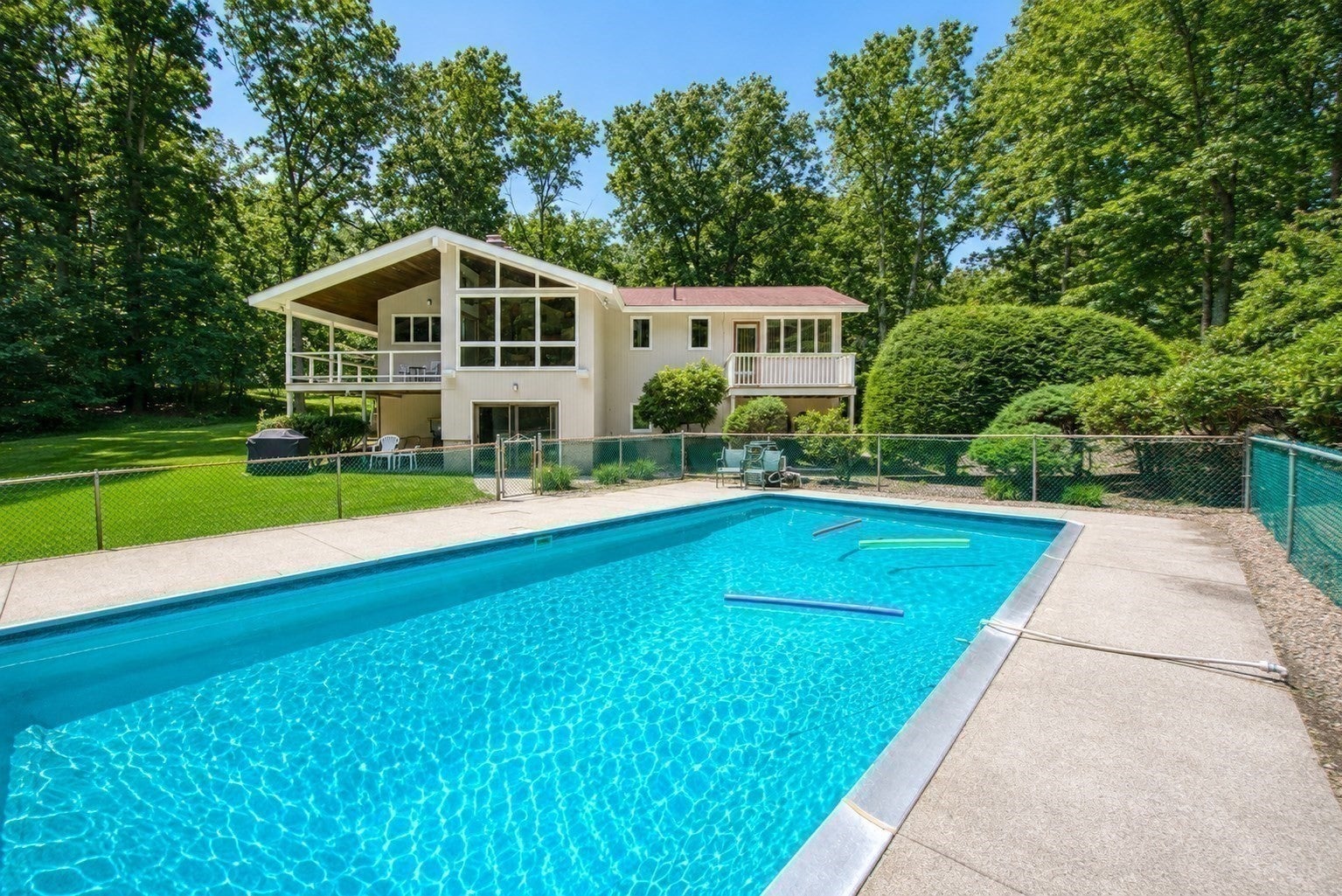 9 West Ridge Dr, Sharon, MA Photo #32