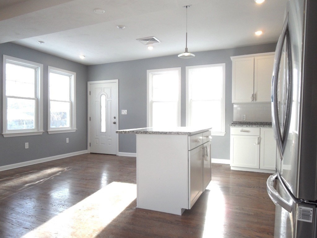 11-13 Pierce St