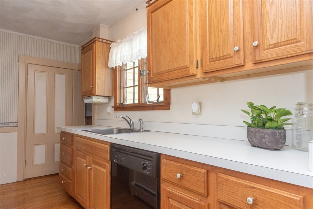 252 Water St, Clinton, MA, 252 Water St, Clinton, MA Photo #9