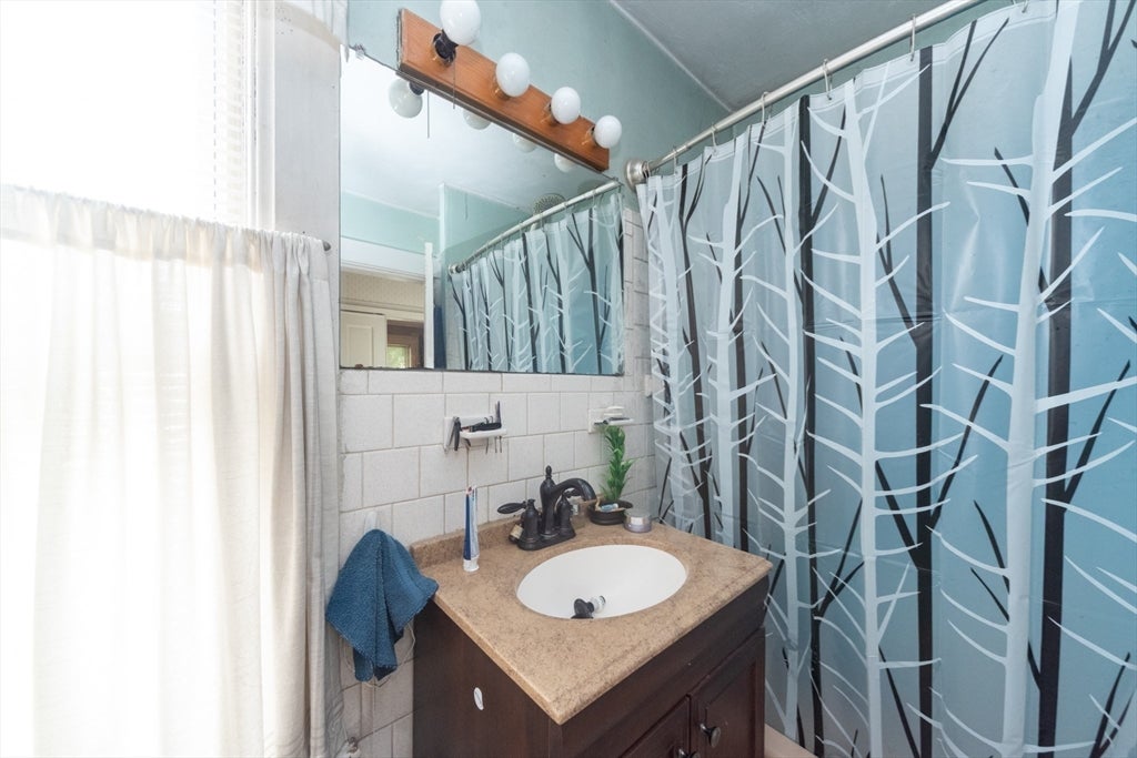 252 Water St, Clinton, MA, 252 Water St, Clinton, MA Photo #23