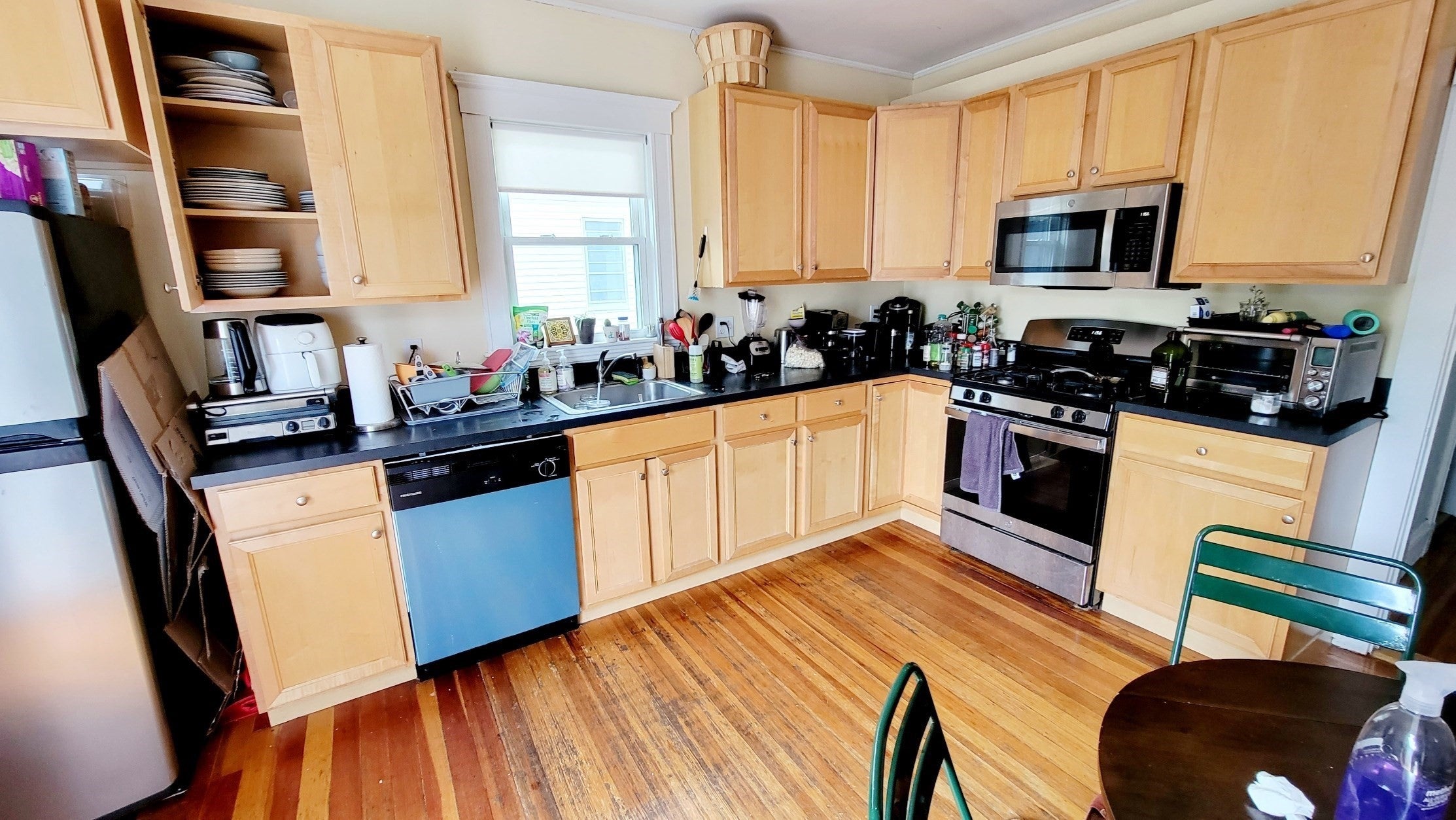 31 Leonard St #2, Somerville, MA Photo #2
