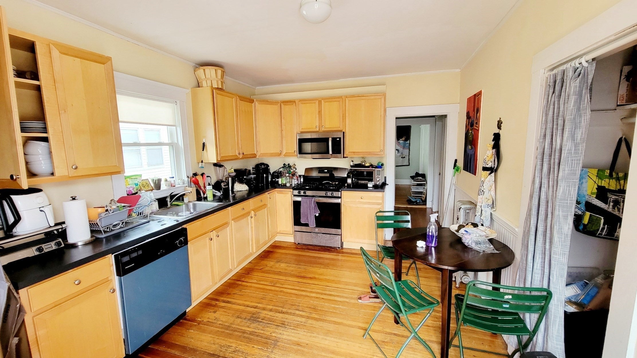Photo of 31 Leonard St, Somerville, MA